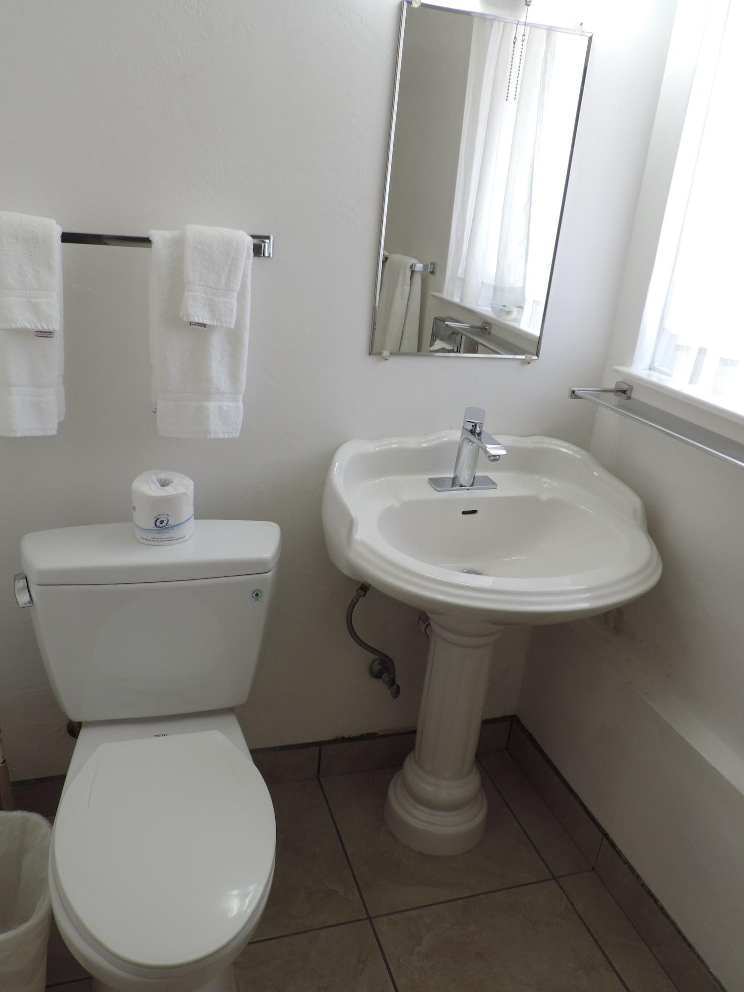 Cambria Palms Motel Екстер'єр фото