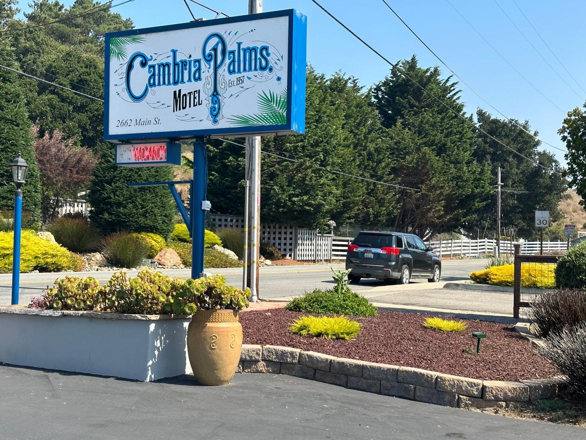 Cambria Palms Motel Екстер'єр фото