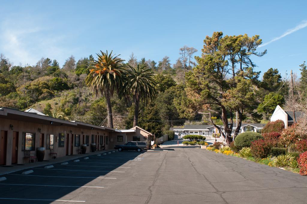 Cambria Palms Motel Екстер'єр фото