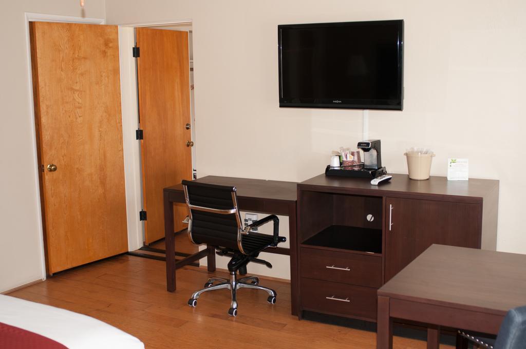 Cambria Palms Motel Екстер'єр фото